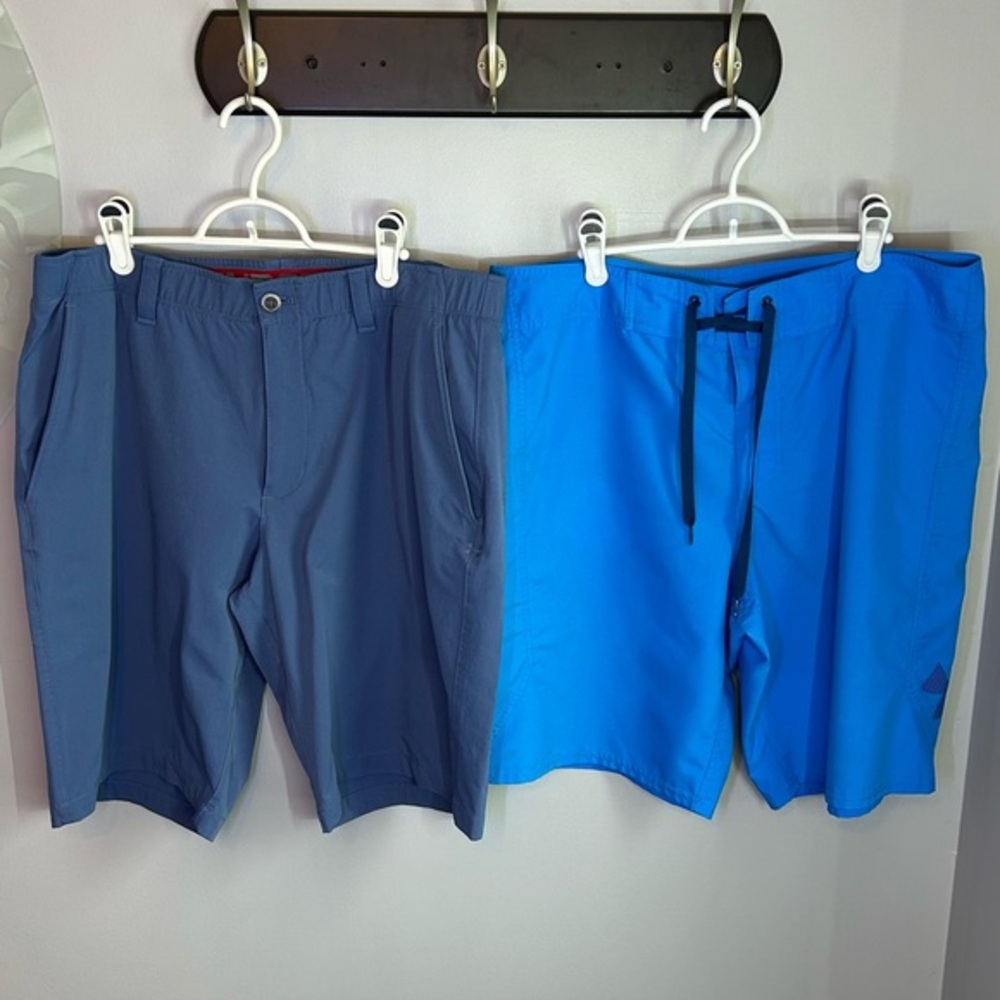 Under Armour Bundle Mens Loose Fit Flat Front Shorts Loose Fit Trunks Size 38